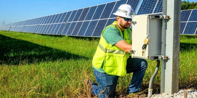 بقدرة 900 ميجاوات.. مجلس الوزراء يوافق على مشروعين لإنتاج الكهرباء من الطاقة الشمسية