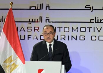 وزير قطاع الأعمال يعلن بدء إنتاج سيارات الملاكي بشركة النصر قريباً