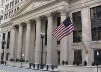 للمره الرابعه على التوالي.. الفيدرالي الأميركي يُبقي سعر الفائدة ثابتًا ويتوقع خفضين إضافيين في هذا الموعد