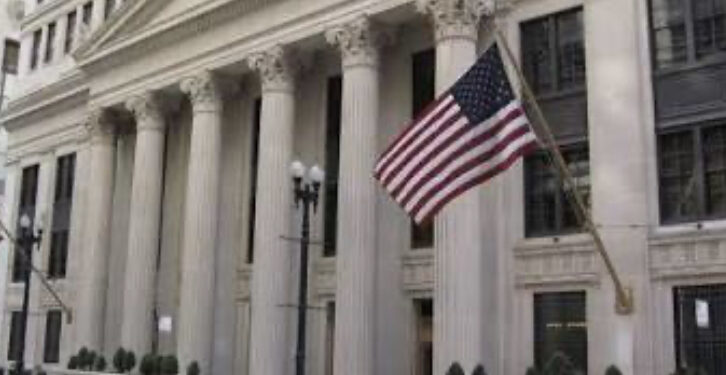 للمره الرابعه على التوالي.. الفيدرالي الأميركي يُبقي سعر الفائدة ثابتًا ويتوقع خفضين إضافيين في هذا الموعد