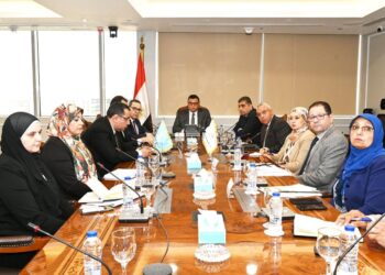 وزير الإسكان يتابع موقف الاستراتيجية الوطنية للعمران والبناء الأخضر.. ويوجه بحوافز جاذبة للمطورين العقاريين