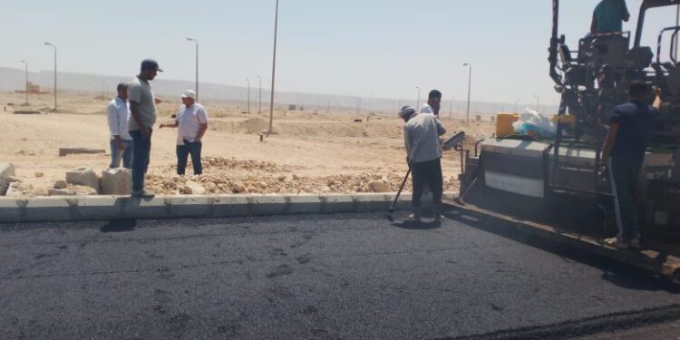 توجيه عاجل من وزير الإسكان بتسليم مبنى الإسعاف واستكمال طرق الإسكان الاجتماعي بمدينة أخميم الجديدة