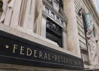 الفيدرالي الأمريكي يثبت أسعار الفائدة عند 4.5% للمرة الخامسة في 2025