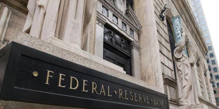 الفيدرالي الأمريكي يثبت أسعار الفائدة عند 4.5% للمرة الخامسة في 2025