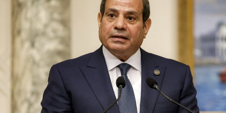 الرئيس يطمئن المصريين ذكرى 23 يوليو: لن تترك مستحقًا للسكن يقلق على غده