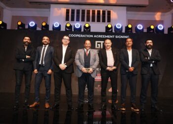 تنطلق بقوة.. “جولدن تاون” تنفذ 4 مشروعات بالتوازي وتتعاقد مع محرم بخوم استعداداً لمشروعها الخامس والأضخم