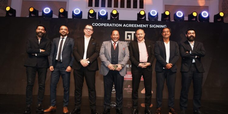 تنطلق بقوة.. “جولدن تاون” تنفذ 4 مشروعات بالتوازي وتتعاقد مع محرم بخوم استعداداً لمشروعها الخامس والأضخم