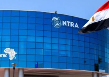 تنظيم الاتصالات: تعويض مستخدمي الإنترنت الثابت بباقات مجانية وخصم 30% على الفاتورة