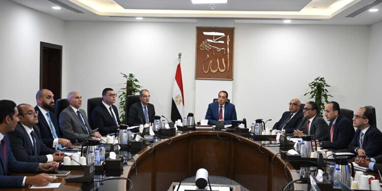 خلال اجتماع حول تصدير العقار.. الحكومة تعلن إصدار رقم عقاري لـ 18 مليون وحدة سكنية