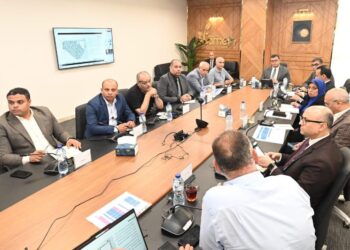 وزير الإسكان يناقش مع مسئولي “فاوندرز للتطوير العقاري” مبيعات مشاريعهم بالمدن الجديدة