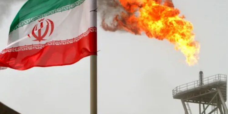 أسعار النفط تتراجع بعد تأكيد إيران التزامها بحظر الانتشار النووي