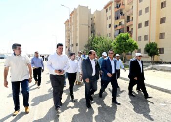 وزير الإسكان يتابع الموقف التنفيذي لـ 5256 وحدة سكنية ضمن “سكن لكل المصريين”
