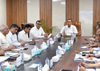 رئيس الوزراء ووزير الإسكان يتابعان الموقف التنفيذي لمشروع تطوير مدينة رأس الحكمة