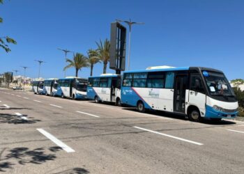 بدء التشغيل التجريبي لخطوط النقل الداخلي في العلمين الجديدة.. تعرف على مساراتها