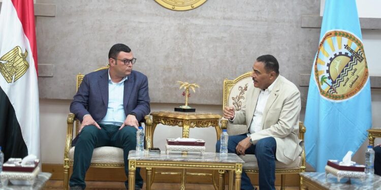 وزير الإسكان ومحافظ مطروح يتابعان الموقف التنفيذي والبنية التحتية لعدد من المشروعات