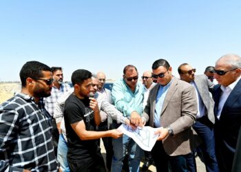 خلال جولته بالشروق.. توجيه عاجل من وزير الإسكان بتنفيذ بوابة جديدة لخدمة المناطق المضافة