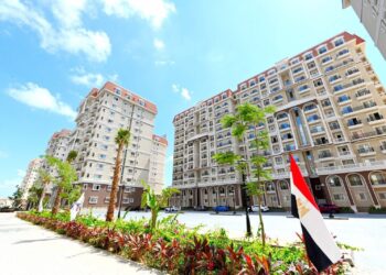 باستثمارات تجاوزت 9.4 مليار جنيه.. وزير الإسكان يتابع سير العمل في برج العرب الجديدة