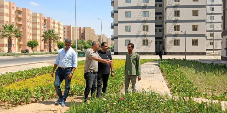 رئيس جهاز مدينة الشروق يتفقد مشروع التغذية الرئيسي للمياه بعددٍ من المجاورات