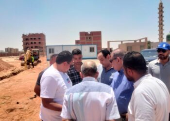 رئيس جهاز مدينة الشروق يتفقد مشروع التغذية الرئيسي للمياه بعددٍ من المجاورات