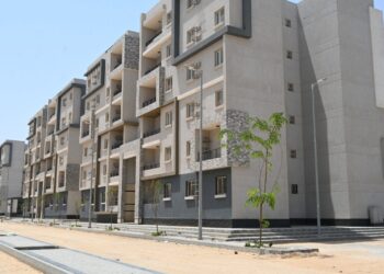 وزير الإسكان يتابع تنفيذ 4761 وحدة ضمن مبادرة “سكن لكل المصريين” بالعاشر من رمضان