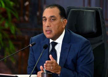 خصومات تصل لـ50%.. رئيس الوزراء يستعرض تقرير من اتحاد الغرف التجارية بشأن خفض الأسعار