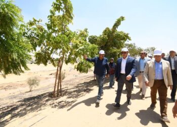 وزير الإسكان يتفقد مشروع حدائق “تلال الفسطاط” بمصر القديمة بالقاهرة