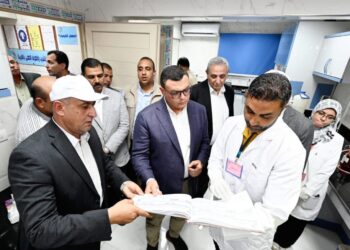 ضمن مشروعات حياة كريمة.. وزير الإسكان ومحافظ الغربية يتفقدان محطة صرف صحي زفتى