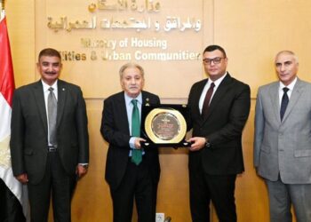 وزير الإسكان يشهد توقيع بروتوكول لتصدير العقار المصري لـ 18 دولة عربية