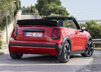 ميني تُطلق طراز جديد “Cooper Convertible” رسيماً في السوق المصرية.. بالأسعار والمزايا
