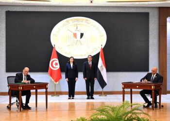 جهاز المشروعات يوقع اتفاقية تعاون مع تونس