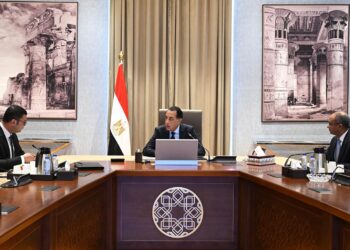 رئيس الوزراء: التوسع في مشروعات التحلية لتلبية احتياجات التنمية والإنتاج