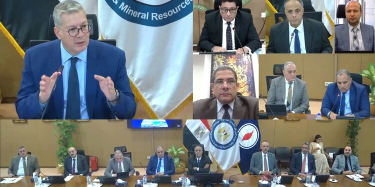 وزير البترول: ميناء الحمراء البترولي ركيزة استراتيجية لجذب الاستثمارات