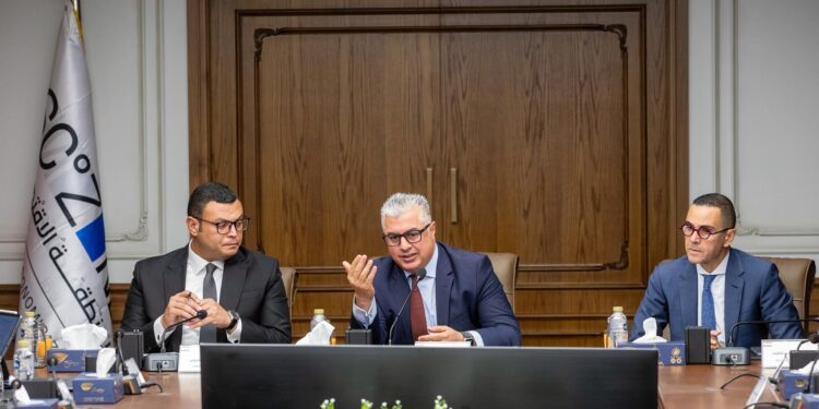 المجلس يعتمد 5 مشروعات جديدة في المنسوجات والملابس والخدمات اللوجستية