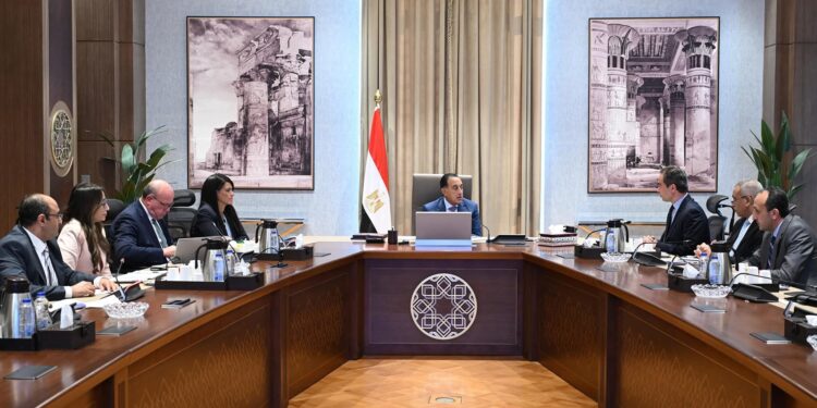 مدبولي: تسوية التشابكات تعزز الكفاءة المالية وتدعم الاقتصاد الوطني