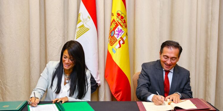 مصر وإسبانيا توقّعان اتفاقية الشراكة من أجل التنمية 2025-2030 لدفع جهود التنمية الاقتصادية والتحول الأخضر
