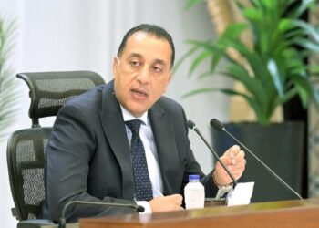 رئيس الوزراء يصل إلى “القنطرة غرب الصناعية” لافتتاح أولى مشروعاتها 