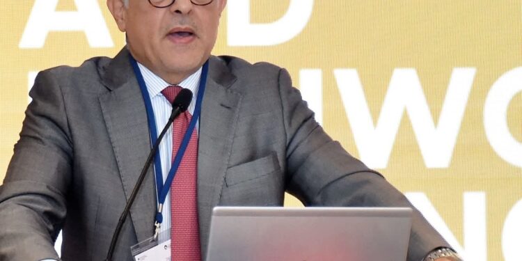 الهيئة العامة للاستثمار والمناطق الحرة تدعو المؤسسات والشركات الألمانية لتوطين تكنولوجيا ماكينات النسيج في مصر