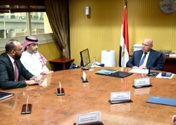 نائب رئيس مجلس الوزراء للتنمية الصناعية وزير الصناعة والنقل يبحث مع مجموعة كنان السعودية خطة المجموعة لإقامة مجمع للصناعات النحاسية والمعدنية في مصر باستثمارات 2 مليار جنيه