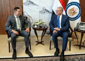 وزير البترول يبحث مع هاربور إنرجي البريطانية فرص الاستثمار وخطط انتاج الغاز بدسوق وغرب دلتا النيل