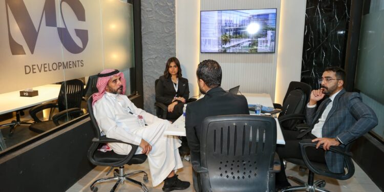 جناح مجموعة «MG Developments» يجذب اهتمام العملاء خلال المشاركة في معرض سيتي سكيب مصر 2025 