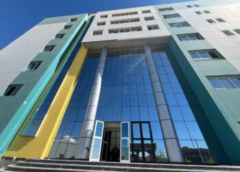 وزير الإسكان يتابع مشروعات قنا الجديدة.. ويوجّه بدفع أعمال المرافق بتوسعات المدينة