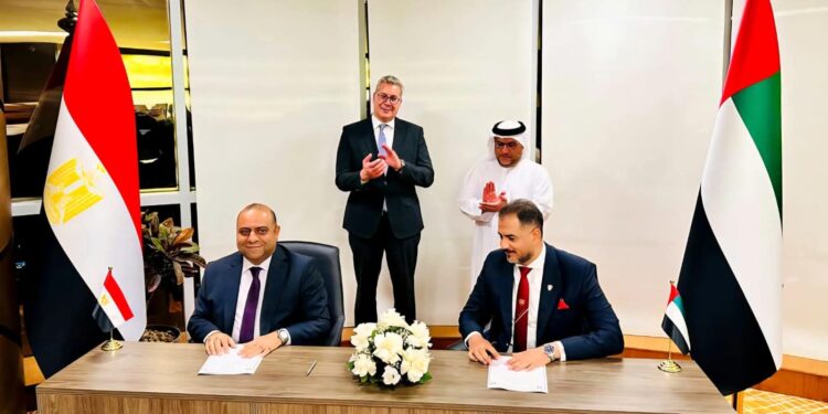 وزير البترول والثروة المعدنية يشهد توقيع ثلاث اتفاقيات مع إمارة الفجيرة