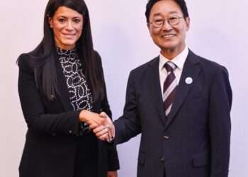 وزيرة التخطيط تلتقي المبعوث الرئاسي الكوري خلال فعالية الاحتفال باليوم الوطني لكوريا والذكرى 30 لتدشين العلاقات الدبلوماسية بين البلدين