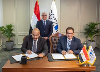 رئيس اقتصادية قناة السويس يشهد توقيع عقد مشروع شركة بيمك إيميجينغ (BMEC Imaging) للتكنولوجيا الطبية بالمنطقة الصناعية بالسخنة