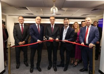 الدكتور/ عمرو طلعت وزير الاتصالات يفتتح مركز شركة فاوندإيفر Foundever العالمية فى محافظة الأقصر