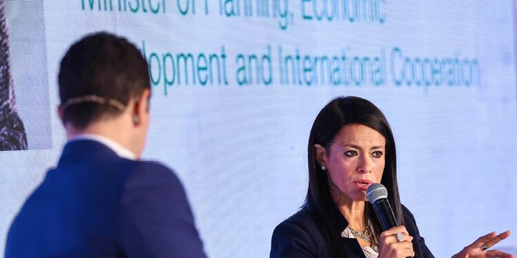 وزيرة التخطيط: «السردية الوطنية للتنمية الاقتصادية» برنامج إصلاح اقتصادي جديد لا يقتصر على المحور المالي ولكن يتضمن قطاعات الاقتصاد الحقيقي وجدول زمني لتنفيذ الإصلاحات الهيكلية