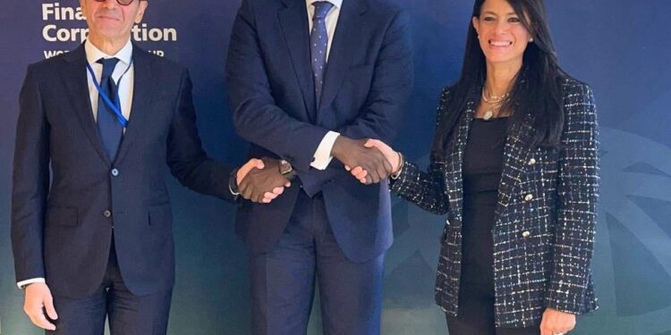 وزيرا الاستثمار والتخطيط يبحثان مع مؤسسة التمويل الدولية (IFC) التوسع في آليات تمويل القطاع الخاص وتنفيذ وثيقة سياسة ملكية الدولة