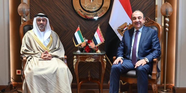 وزير قطاع الأعمال العام يستقبل سفير الإمارات الجديد بالقاهرة ويؤكد عمق العلاقات الأخوية والاقتصادية بين البلدين