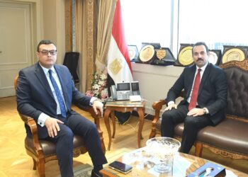 وزير الإسكان يبحث مع رئيس جهاز مستقبل مصر للتنمية المستدامة عددًا من ملفات العمل المشتركة