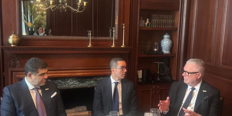 وزير الاستثمار يلتقي الرئيس التنفيذي لشركة “فوربس” العالمية لبحث التعاون في تنفيذ مشروع برج فوربس الدولي بالعاصمة الإدارية